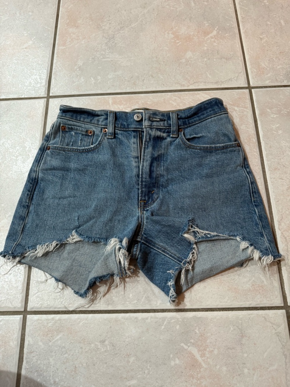 Abercrombie and Fitch high rise mom shorts